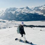 Laurie Blouin Instagram - What a day in Corvatsch!! Stoked to move onto sunday’s finals😁 Swipe to watch my run!! #Snowboarding #SpringBoarding Corvatsch Glacier