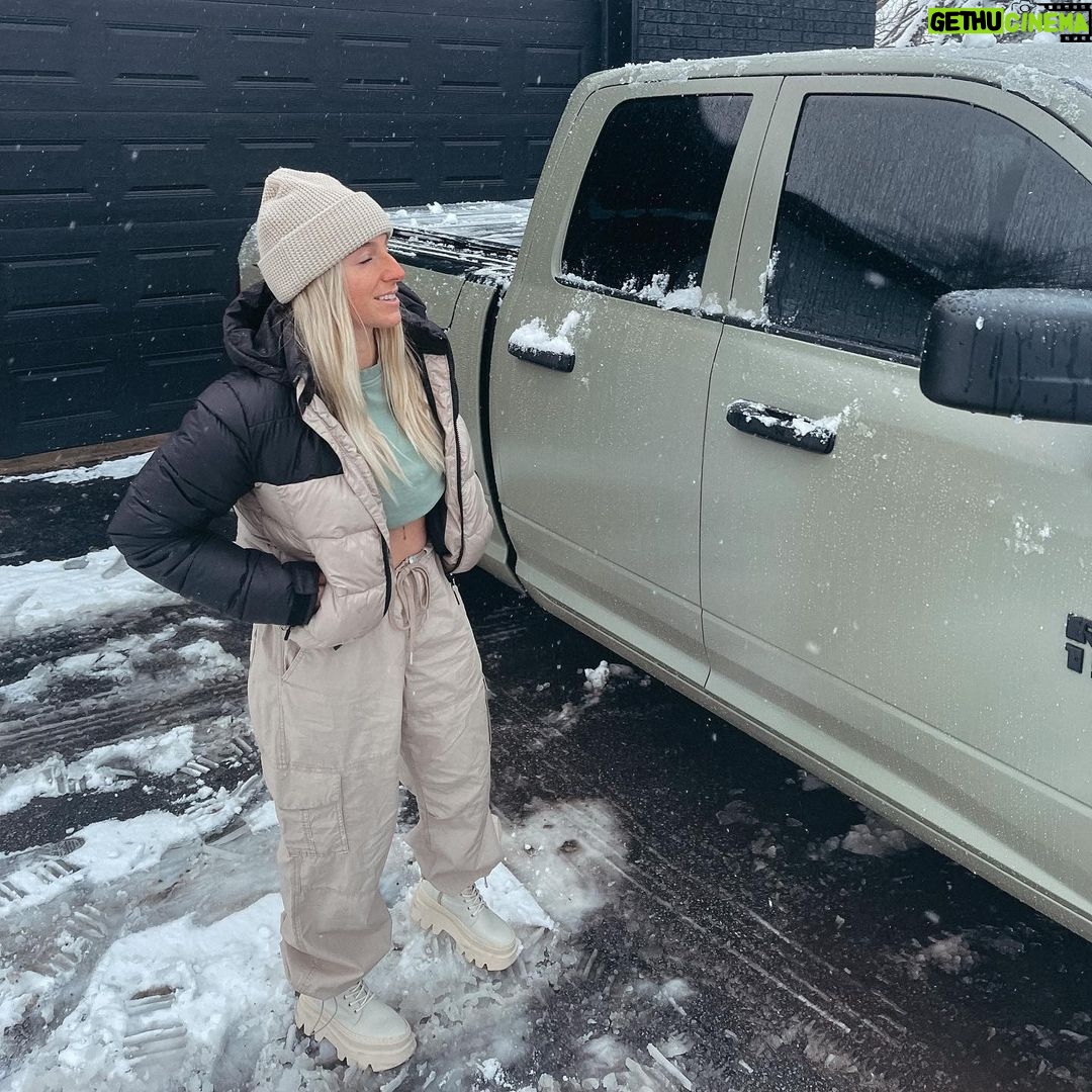 Laurie Blouin - 3K Likes - Thank you @legrouperezo for this color refresh😍 #Ram #Truck
