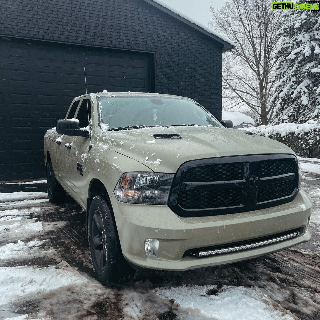 Laurie Blouin - 3K Likes - Thank you @legrouperezo for this color refresh😍 #Ram #Truck