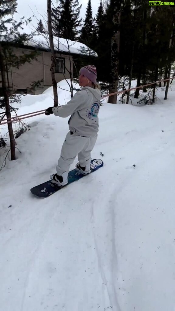 Laurie Blouin Instagram - Home sweet home 🏡💜 #Snowboarding #Backyard