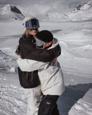 Laurie Blouin Instagram - Couples of memories from the @thenines.cc. Thank you for having me💜  #Snowboarding #GoodTimes #TheNines