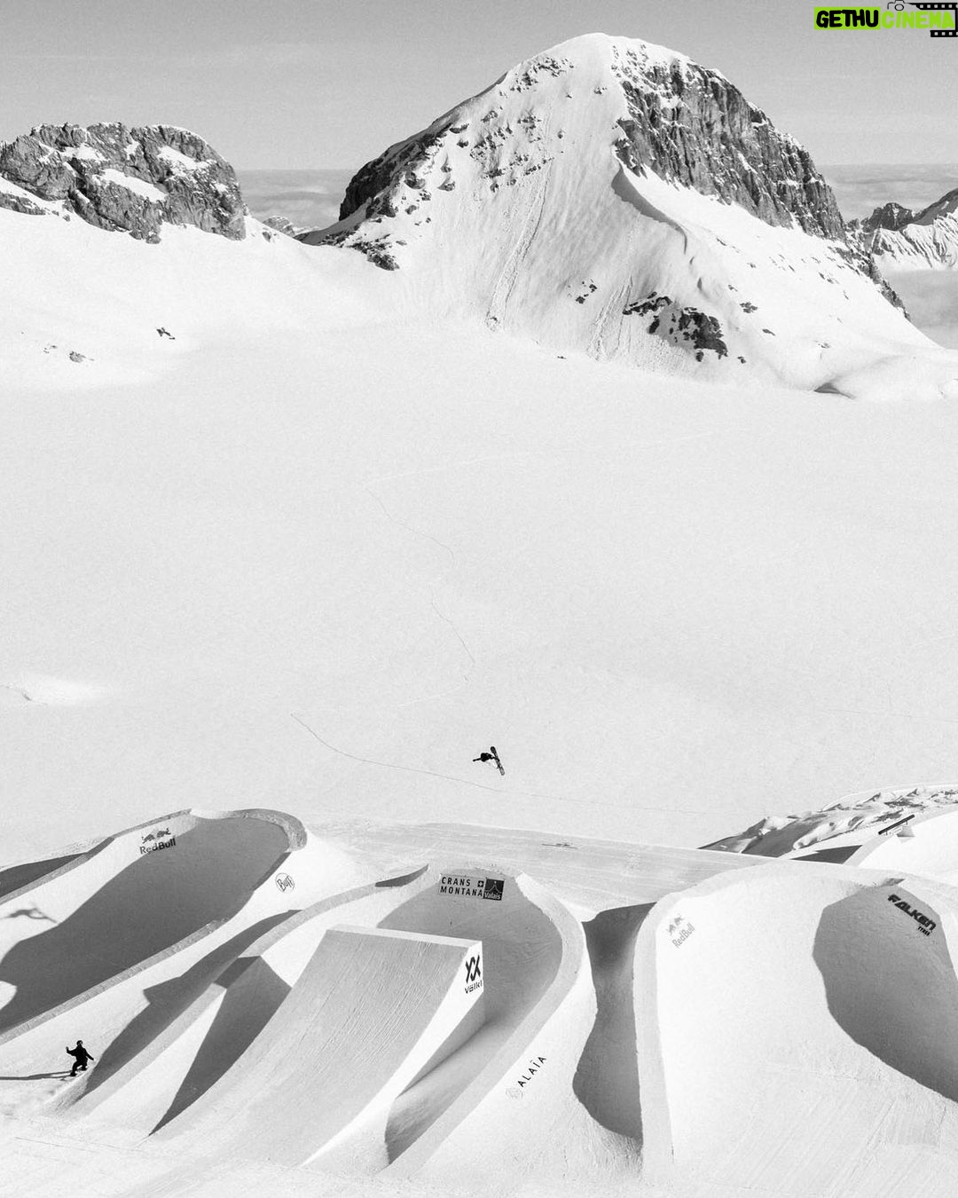 Laurie Blouin - 3.3K Likes - Couples of memories from the @thenines.cc. Thank you for having me💜 #Snowboarding #GoodTimes #TheNines