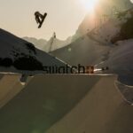 Laurie Blouin Instagram - @laurieblouin1 catching the sun above the @swatch Nines jumps! 📸 @klaus_polzer #SwatchNines #Schilthorn #Snowboarding Schilthorn - Piz Gloria