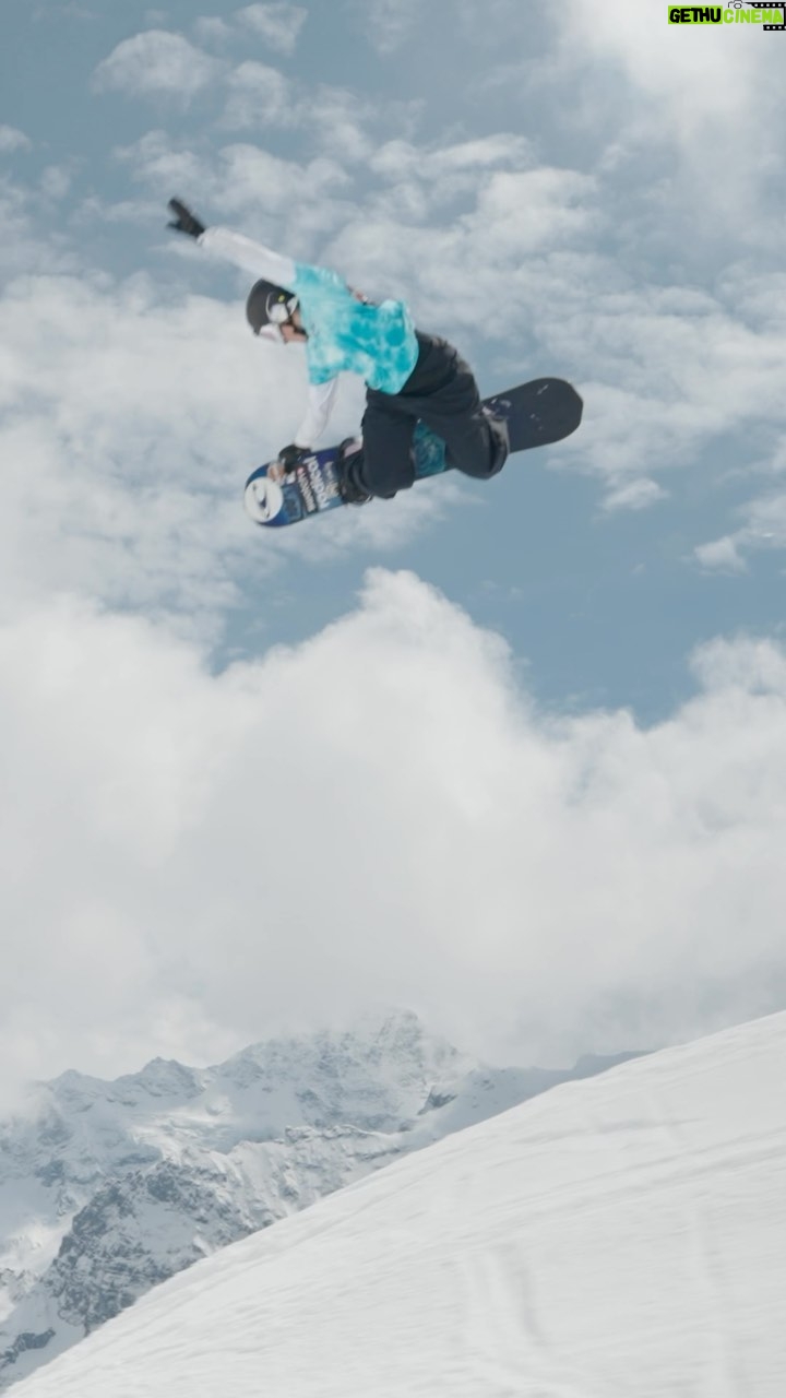Laurie Blouin - 2K Likes - Stoked to be back at @thenines.cc 🙌🏻 #Snowboarding #SwatchNines
🎥 @swatchandsports