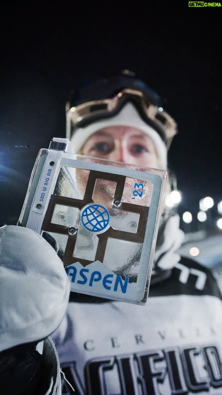 Laurie Blouin - 3.7K Likes - Recap from @xgames Big Air! Definitely a rough night but worth the effort and the crashes😂Still can’t believe that i was able to land the triple cork in contest🤯. #Snowboarding #Aspen #XGames #BigAir
🎥 @jf_houle
