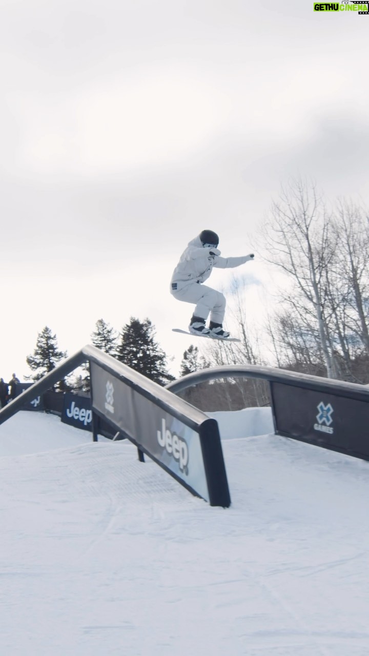 Laurie Blouin - 1.8K Likes - Slopestyle didn’t go my way. Was so close to land my last run but that’s how she goes sometimes🤷🏼♀️ Had such a good time figuring out this course! Looking forward to Big Air tonight!!! Let’s gooo
#Snowboarding #XGames #Slopestyle
🎥 @jf_houle @artificesports