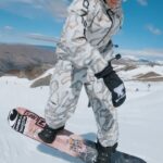 Laurie Blouin Instagram - First day back felt good!! Stoked to be here for the next couple of weeks🙃 #Snowboarding #NewZealand 🎥 @jf_houle Cardrona Alpine Resort