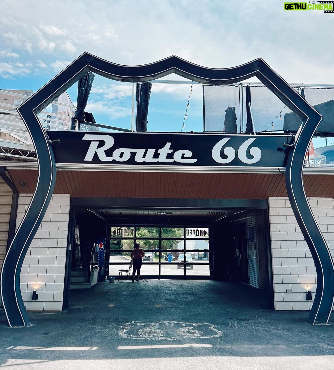 Laurie Blouin Instagram - Found a cute spot #Harley #Softail #Summer Les restos chez Dany - Bistro Route 66
