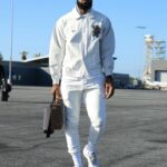 LeBron James Instagram - ✈️✌🏾👑