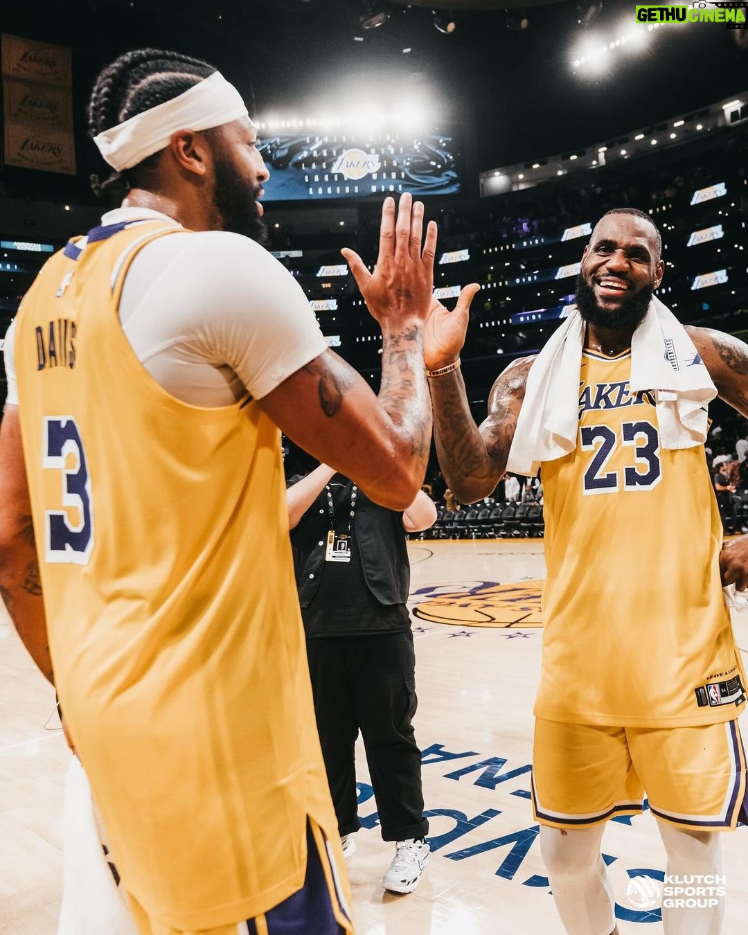 LeBron James Instagram - About last night! That was fun! #PrimeTimeYear #ThekidfromAkron🤴🏾 #StriveforGreatness🚀