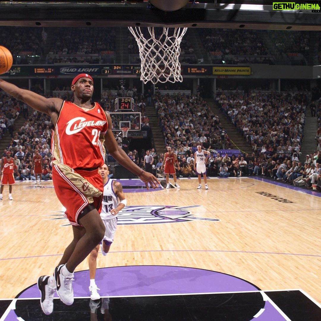 LeBron James Instagram - First game ever-October 29th 2003 Last Night-October 29th 2023 Exactly 20 years apart! 🤦🏾♂️😱 WILD!!! #ThekidfromAkron🤴🏾 #StriveforGreatness🚀. 📸 Rocky Widner 🫡