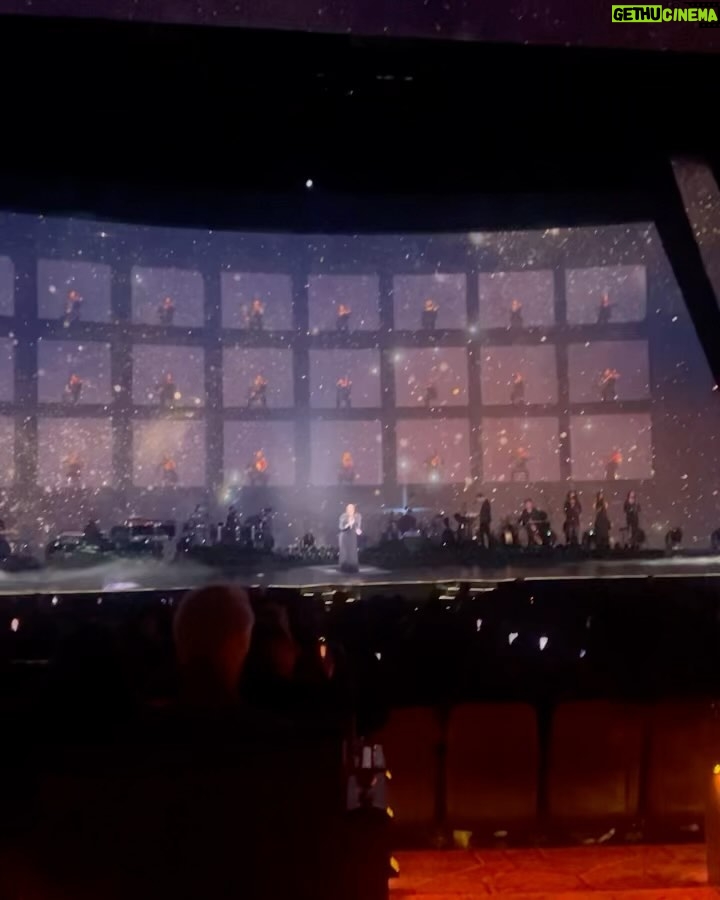 LeBron James Instagram - Youβre ABSOLUTELY INCREDIBLE @adele!! Simple as that! Pleasure witnessing it live in the flesh! Never Ever to forget! RARE!!! A breath of fresh air, a striking bolt of light and a unfazed humble yet super confident aura!! Continue love and blessings!! ππΎππΎππΎππΎπ€