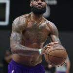 LeBron James Instagram – 👽 status! Gearing up for Prime Time year #21!! LFG 🗣️🗣️🗣️🗣️🗣️ #StriveforGreatness🚀 #KingMe👑