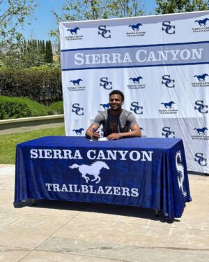 LeBron James Instagram - My boy signed his letter of intent yesterday for @uschoops! So damn happy and proud of you @bronny!! Pops shed a gangsta 🥺😢 seeing this. So AMAZING!! #ProudDad #BronnyGoingToCollege😱 #JamesGang👑 #FightOn✌🏾