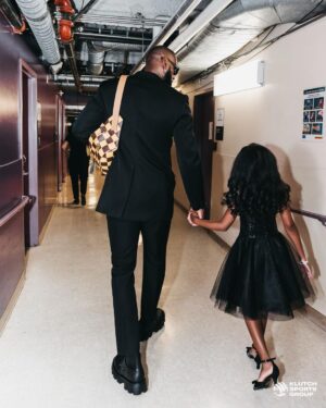 LeBron James Instagram - When the #JamesGang👑 invades we ain’t about play play! We come to F💩🆙 . About last night! #EspyVibes 🫡 . Love who love and who hate! It’s all apart of the journey! 🙏🏾✊🏾👑🤎