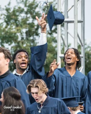 LeBron James Instagram - PROUD!!!! 🥺🥺🥺🙏🏾. CONGRATULATIONS & LOVE YOU KID! @bronny 👨🏾‍🎓👑