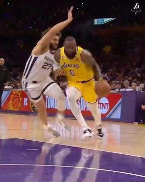 LeBron James Instagram - If you ever see me fighting in the forest with a Grizzly bear, HELP THE BEAR 👑