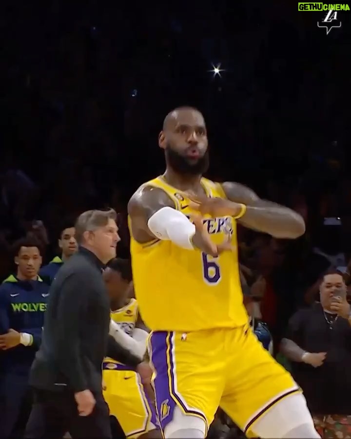 LeBron James Instagram - FREEZE!!!!! MIAMI VICE 👌🏾. What an amazing atmosphere it was inside that arena last night!!! INCREDIBLE INCREDIBLE INCREDIBLE VIBES ✨✨✨. YESSIR Playoff Bound #ThekidfromAKRON🤴🏾 #TheManInTheARENA🏟️ #SFG🚀