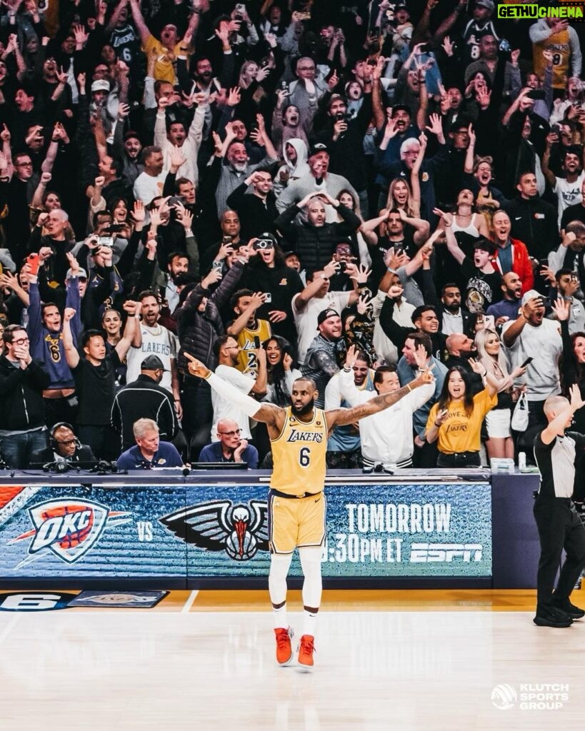 LeBron James Instagram - FREEZE!!!!! MIAMI VICE 👌🏾. What an amazing atmosphere it was inside that arena last night!!! INCREDIBLE INCREDIBLE INCREDIBLE VIBES ✨✨✨. YESSIR Playoff Bound #ThekidfromAKRON🤴🏾 #TheManInTheARENA🏟️ #SFG🚀