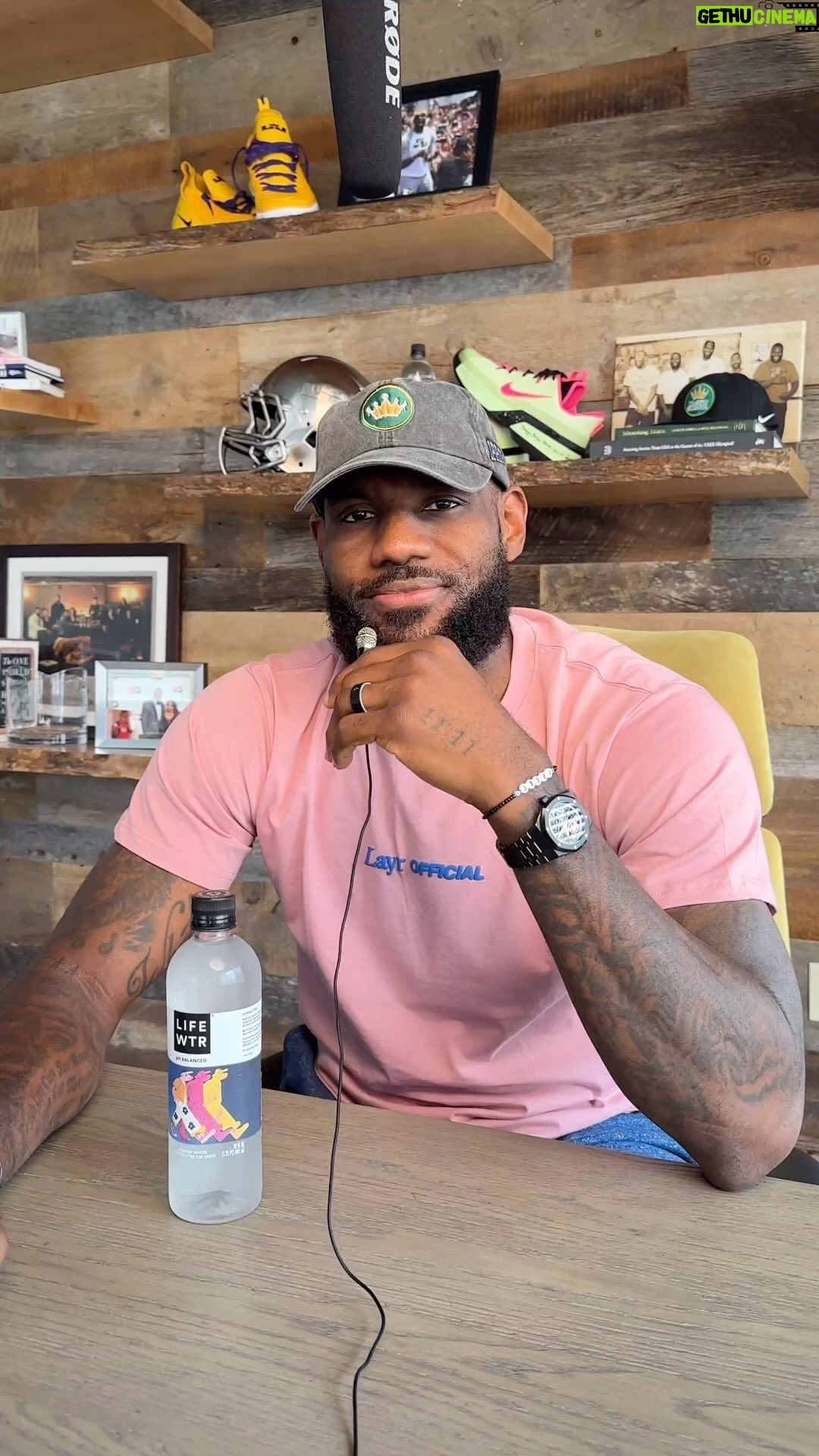 LeBron James Instagram - Water is key for the mind, body, and soul!! Stay hydrated. 😉😁👑💧 @lifewtr