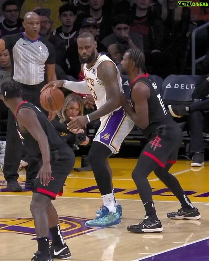 LeBron James Instagram - “Old Man Wise still got the game in a chokehold/ It’s been over 2 decades I’ve been in this mode”. 🌪️👑 #ThekidfromAKRON🤴🏾 #striveforgreatness🚀 ♟️ NOT……😉