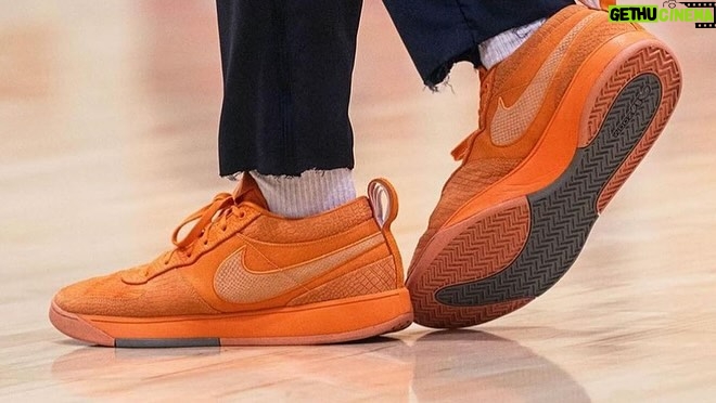 LeBron James Instagram - SIG STATUS!! I Salute Y'all G's!! ๐ซก๐๐๐พ๐. #SwooshGangโ๏ธ. KEEP GOING UP ๐