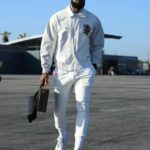 LeBron James Instagram – ✈️✌🏾👑