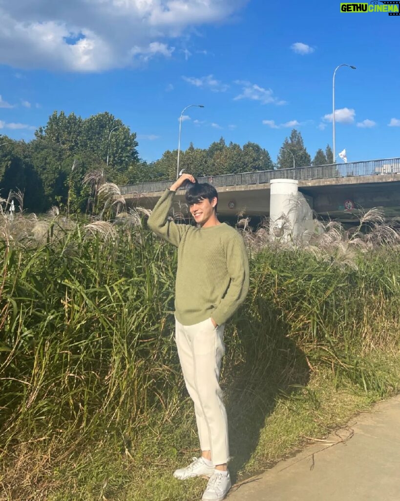 Lee Jae-bin Instagram - 반쪽하트🙆‍♂️