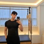 Lee Jae-bin Instagram - 수업한개 클리어😋 Awake pilates