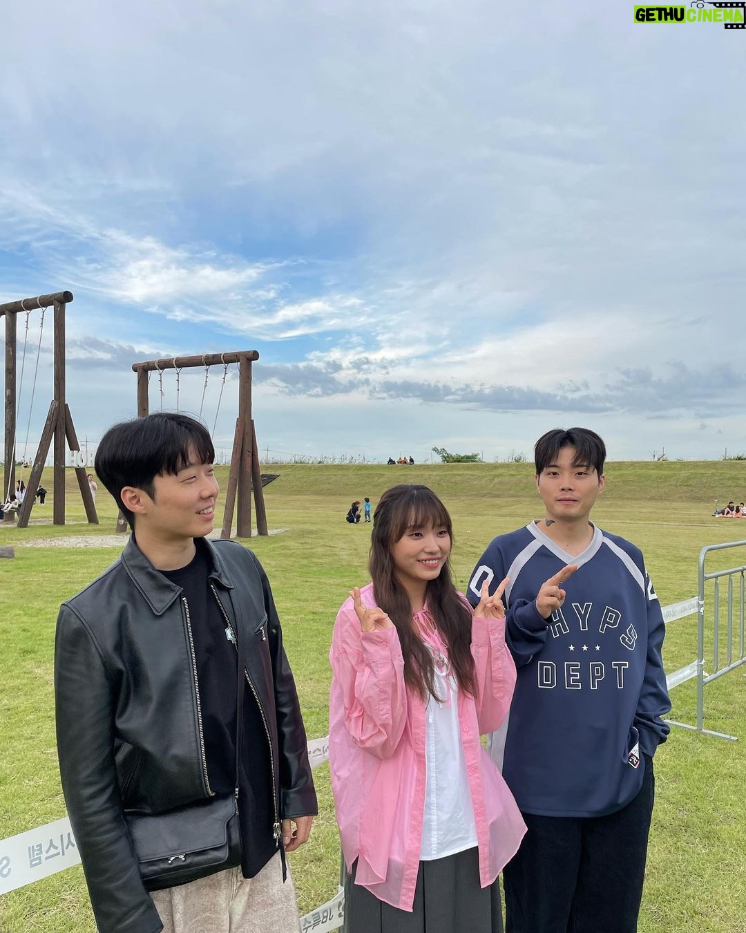 Lee Jin-ah Instagram - 그날의 멋졌던 하늘 ☁️☁️☁️이제 곧 단독 공연도 얼마 안남았네 잘 해보쟈🎸