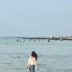 Lee Jin-ah Instagram - 제주도 온 김에 물에 발만 담가 보기 ..✨녹음을 하며 바다를 보다니 ,소중한 기억으로 남을 어제와 오늘🐠🐟🎀