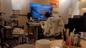 Lee Jin-ah Instagram - 새 앨범 작업 중 👷‍♀️한곡한곡씩 차곡차곡 ⚠️🧸 Preparing for the new album 🐰 🐥