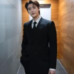 Lee Jong-suk Instagram – 올해도 고생 많았어요🙂
새해 복 많이 받으세요❤️