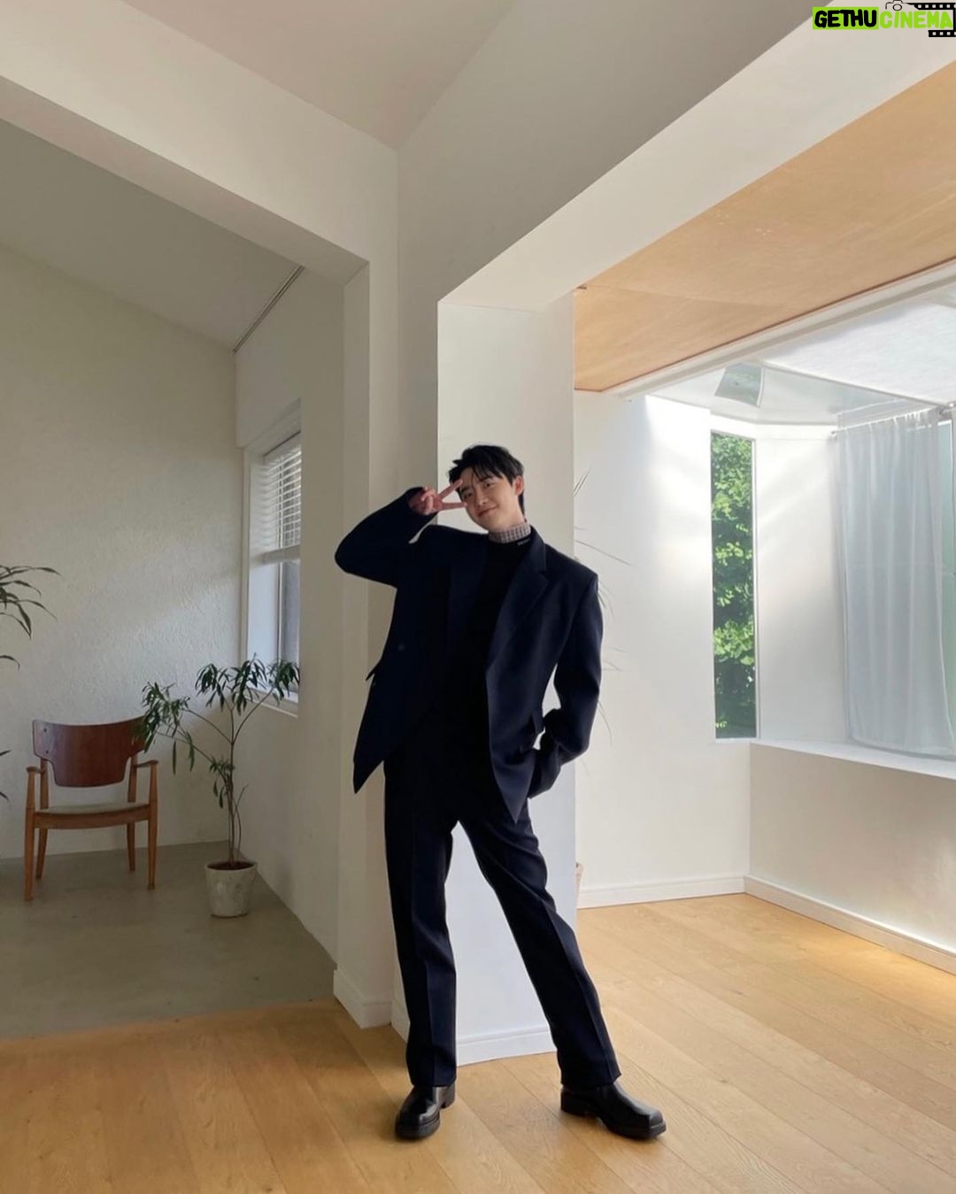 Lee Jong-suk - 3.3 Million Likes - 🐷