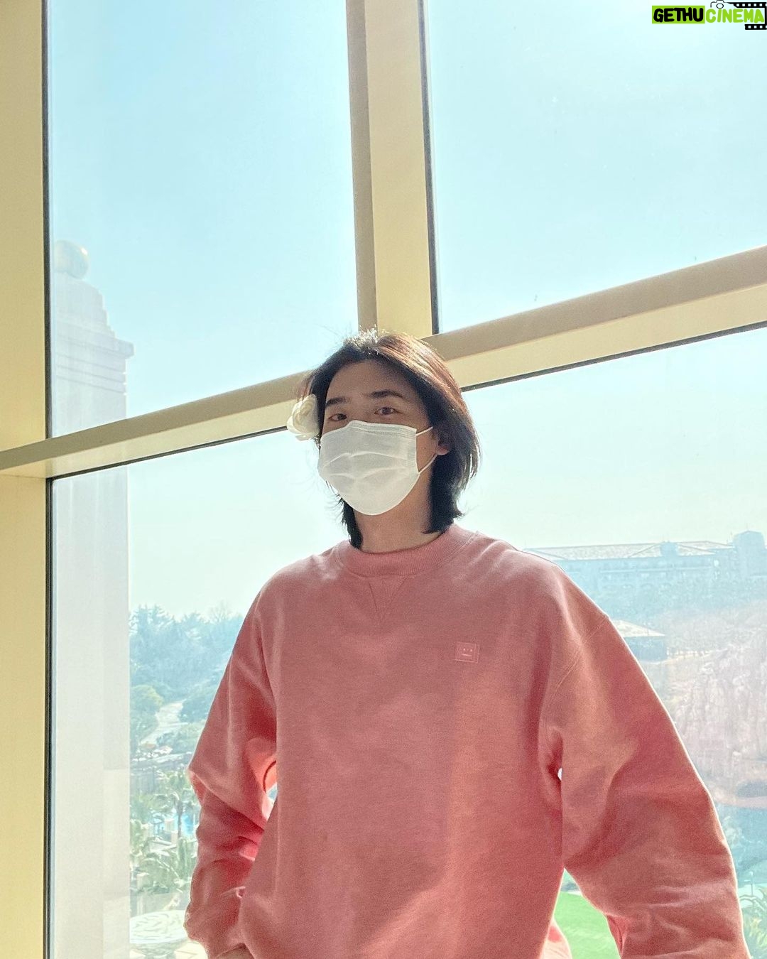 Lee Jong-suk - 3.1 Million Likes - 장발 장 이모🙍🏻♀️