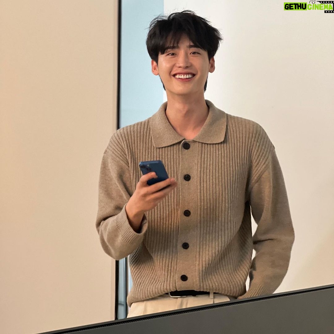 Lee Jong-suk - 3.1 Million Likes - 굿모닝🌞