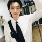 Lee Jong-suk Instagram - 😆