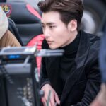 Lee Jong-suk Instagram - 오늘 첫방송 #로맨스는별책부록