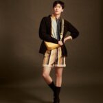 Lee Jong-suk Instagram – @Prada #PradaFW22 #PradaTriangle

미우치아 프라다와 라프시먼스가 함께하는 프라다 FW22 여성복 컬렉션, 2022년 2월24일 오후10시 프라다 닷컴을 통해 함께 보실 수 있습니다 .
