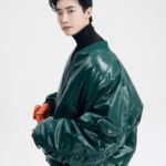 Lee Jong-suk Instagram - @Prada #PradaSS22 #ad 이번 프라다 컬렉션은 바다 해양 생물 보존을 위한 기부가 함께 진행되다고 합니다. 메드씨(MEDSEA) 재단을 후원하는 뜻깊은 프라다의 SS22 남성 패션쇼를 여러분도 함께 감상해보시기 바랍니다.