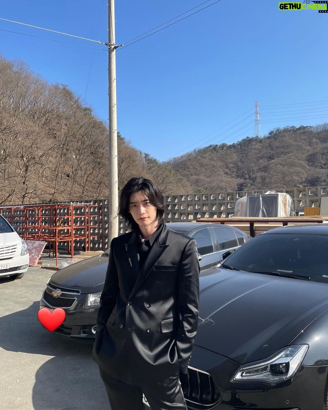 Lee Jong-suk - 3.6 Million Likes - 😃