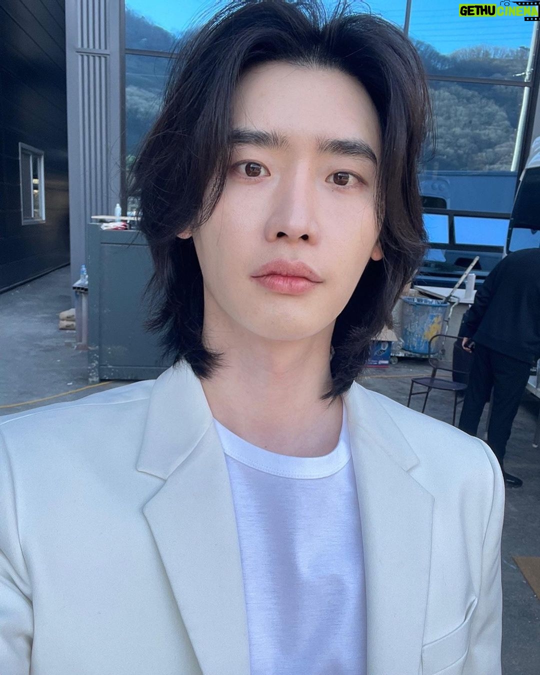 Lee Jong-suk - 3.8 Million Likes - 👩🏻
