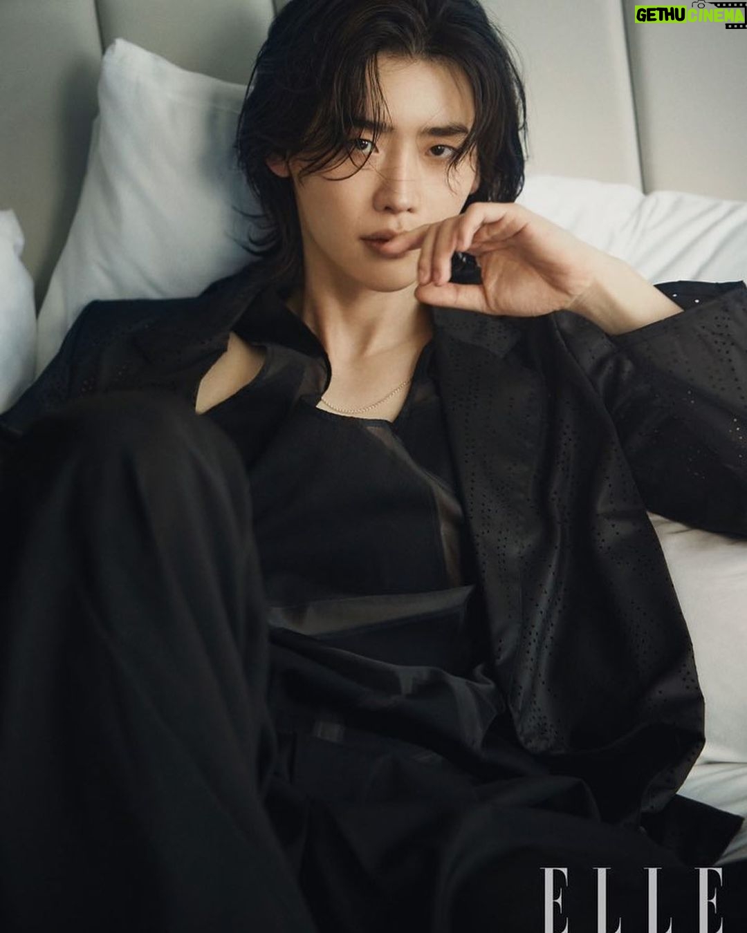 Lee Jong-suk - 2.9 Million Likes -