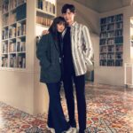 Lee Jong-suk Instagram - #로맨스는별책부록 누나랑 사진 찍었다!!!!!
