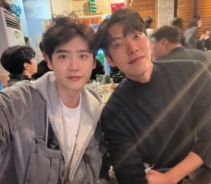 Lee Jong-suk Instagram - ❤️