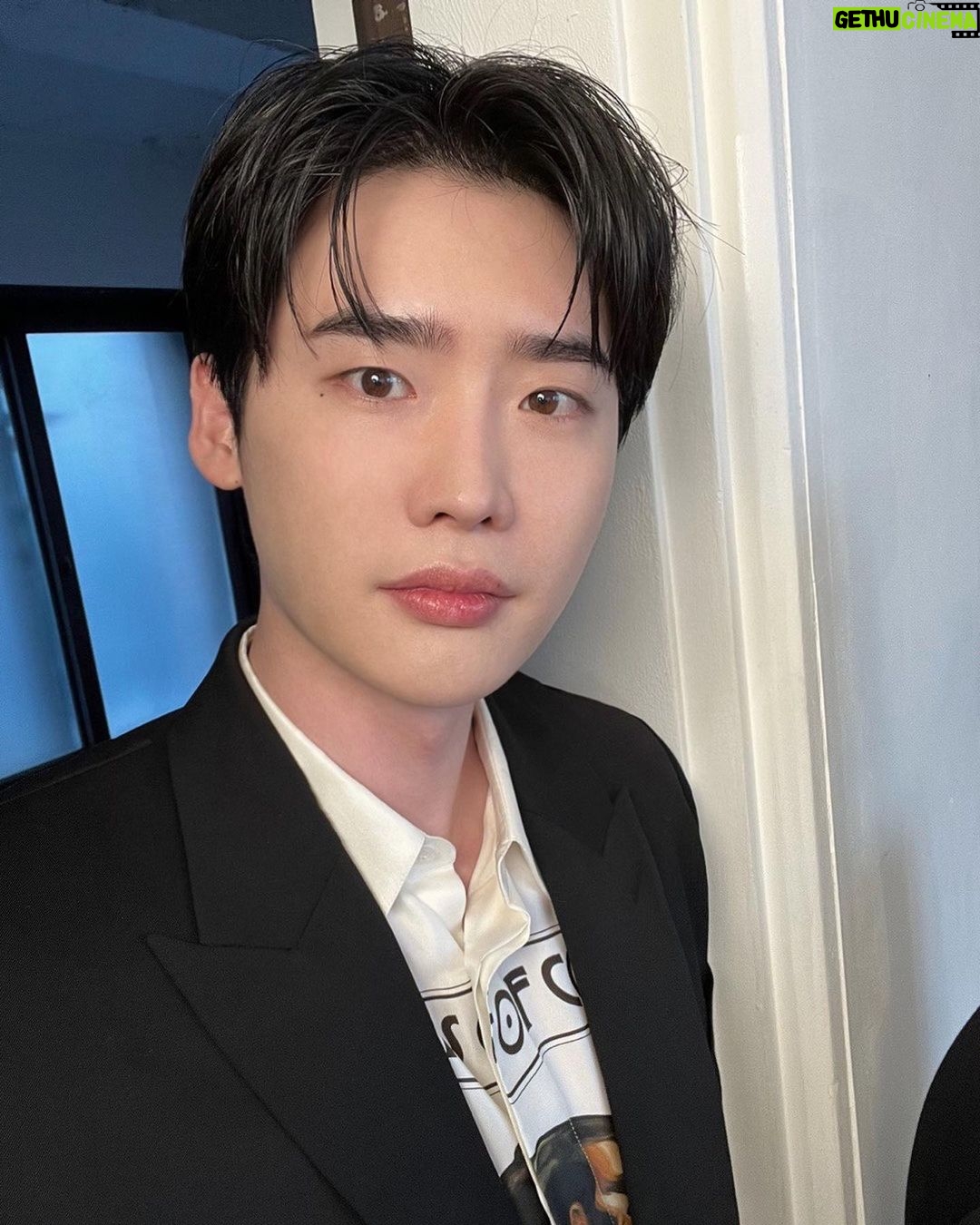 Lee Jong-suk - 3 Million Likes - 😆