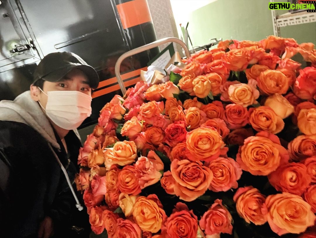 Lee Jong-suk - 3 Million Likes - 감사합니다☀️🥺