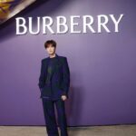 Lee Jong-suk Instagram - 안뇽👋 #Ad #BurberryStreets #Burberry #버버리 @burberry