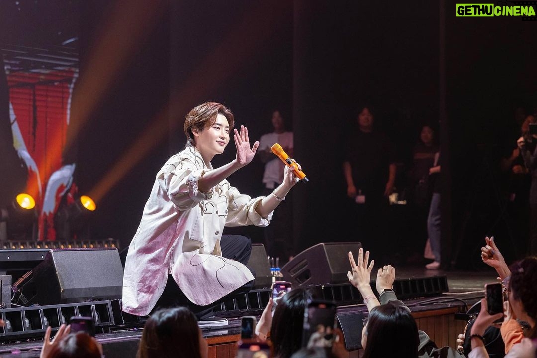 Lee Jong-suk Instagram - 안녕!!🙆♂️❤️ #singapore