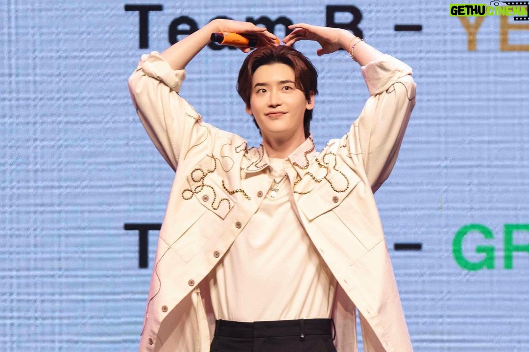 Lee Jong-suk Instagram - 안녕!!🙆♂️❤️ #singapore